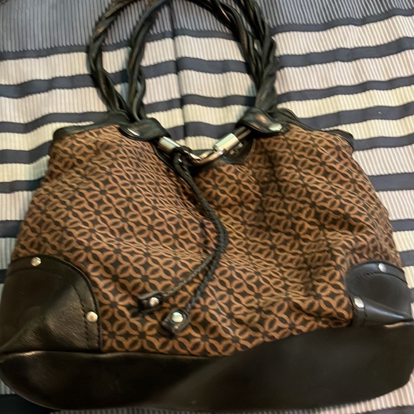 Relic Brand by Fossil Shoulder Bag - Picture 2 of 14